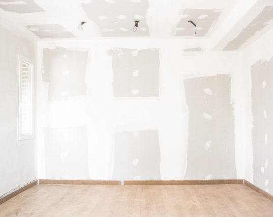 Choisir le Placoplatre pour l’isolation de vos murs, vos plafonds et vos cloisons